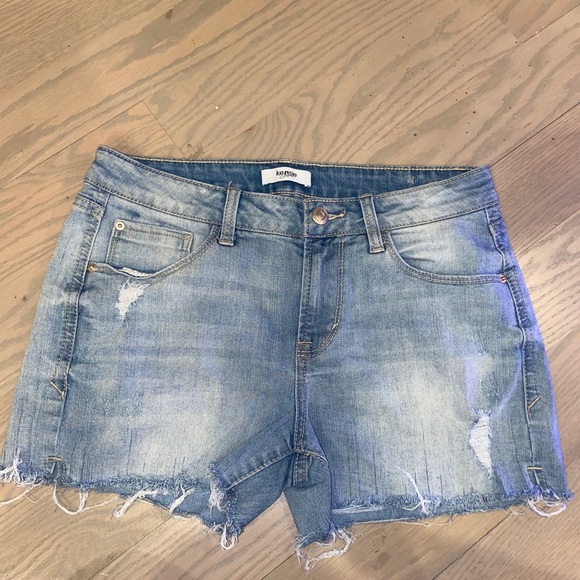 blue jean shorts - Picture 2 of 3